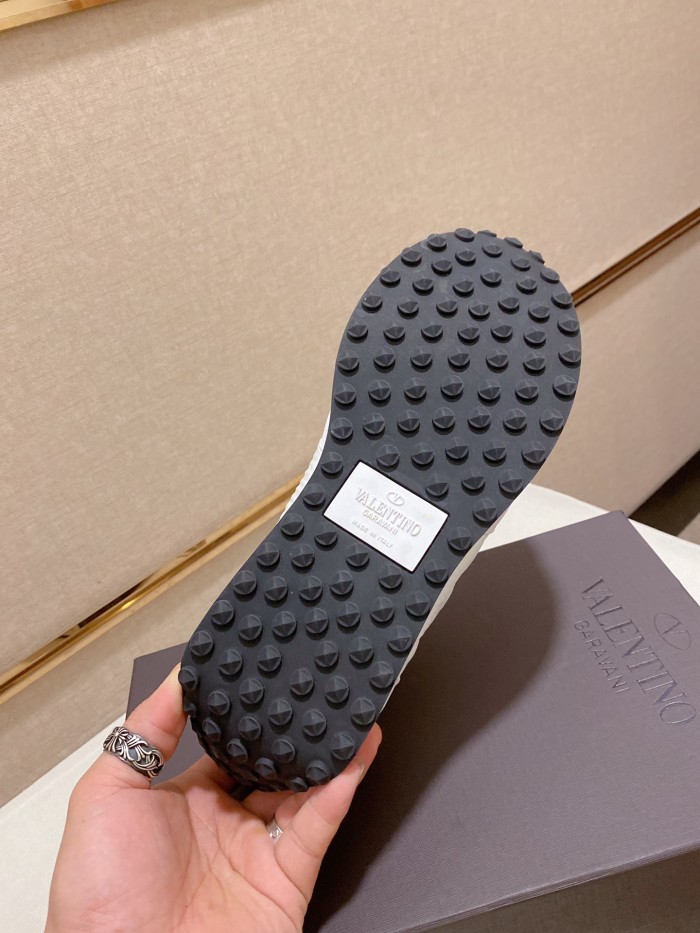 Valentino Garavani Low-top sneakers 11