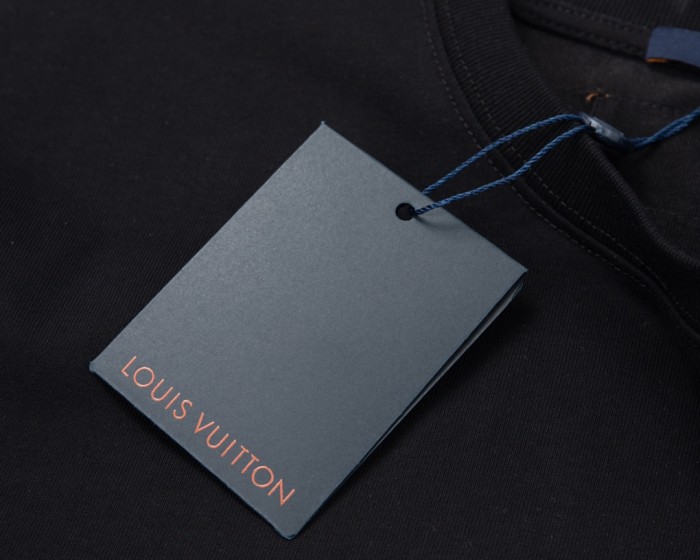 Clothes Louis Vuitton 23