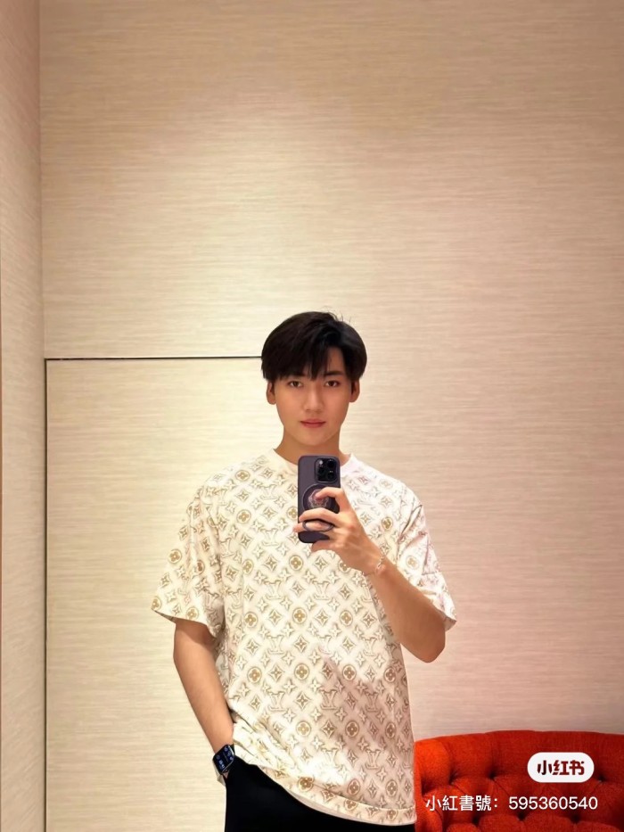 Clothes Louis Vuitton 227