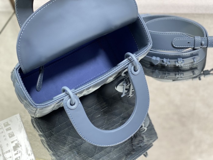 Handbag Dior size 20 cm