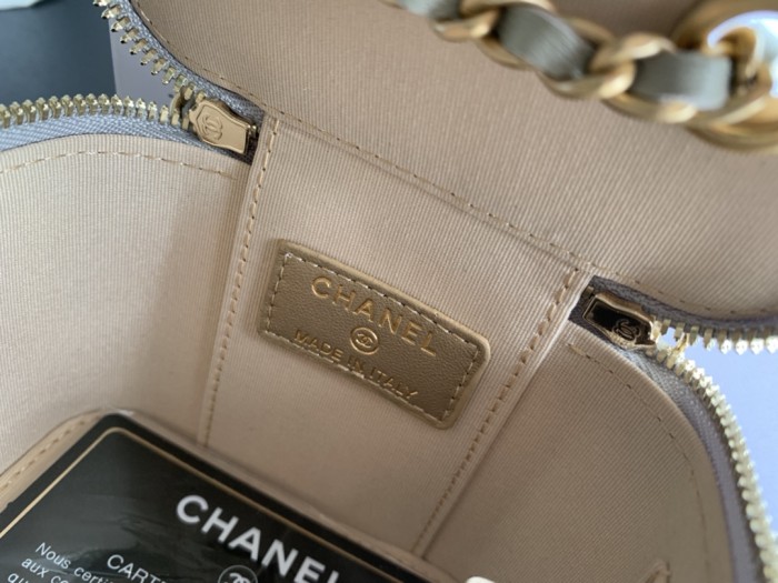 Handbag Chanel size 8.5cmx11cmx7 cm