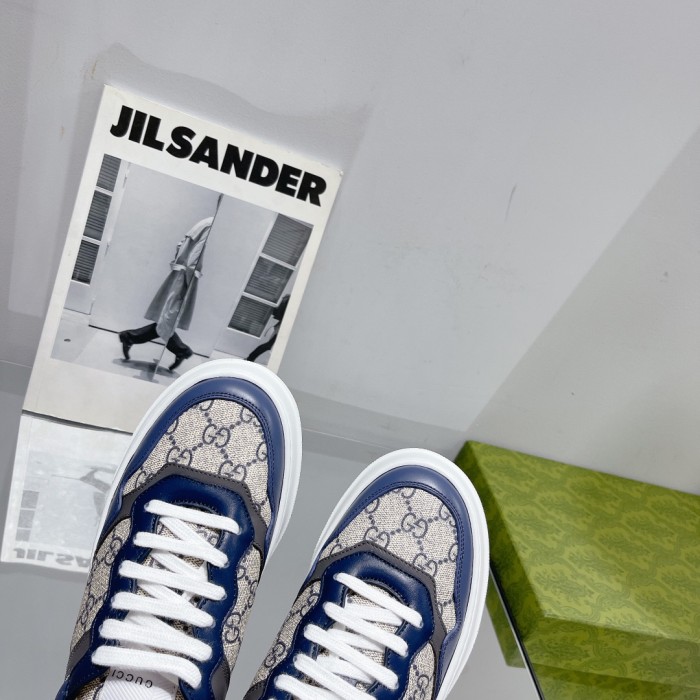 Gucci Women's GG sneaker 2