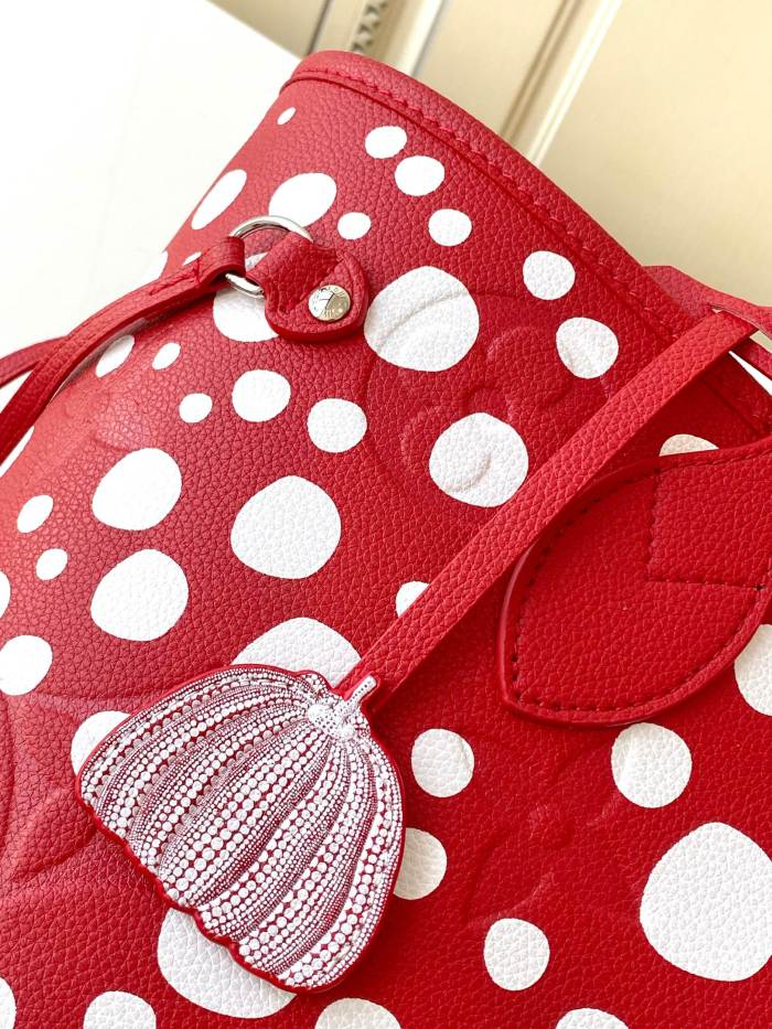 Handbag Louis Vuitton M46422 size 32 x 29 x 17 cm