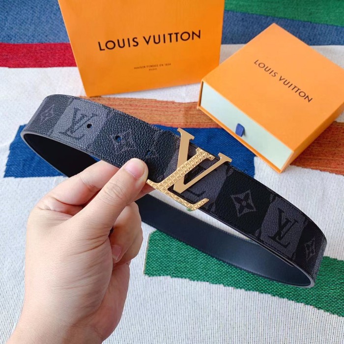 Louis Vuitton Belt 2 (width 4cm)