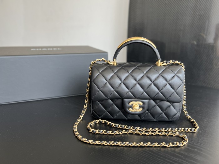 Handbag Chanel 2431 size 20cmx12cmx6 cm