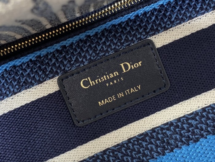 Handbag Dior size 24 cm