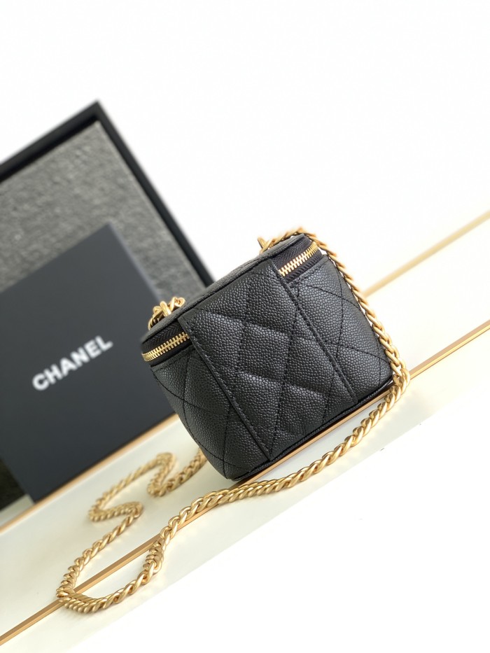 Handbag Chanel size 10.5 8.5 7 cm