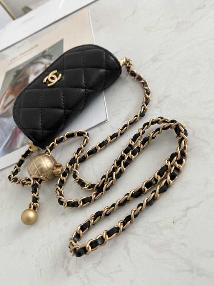 Handbag Chanel 81462 size 9*10.5*2.5 cm