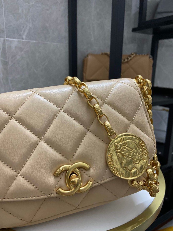 Handbag Chanel AS2189 size 14x17.5x6 cm