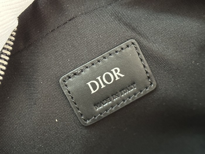 Handbag Dior 93307 size 22 x 15 x 6 cm