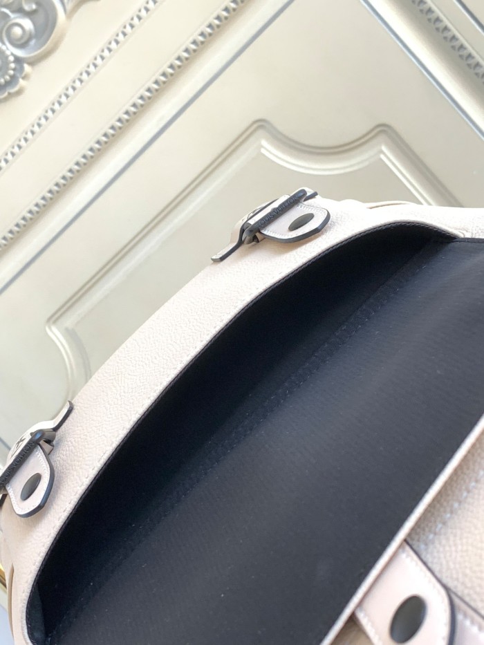 Handbag Louis Vuitton M58644 size 30 x 42 x 17 cm