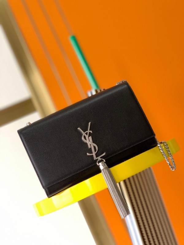 Handbags SAINT LAURENT 377829 size 24x14.5x5.5 cm