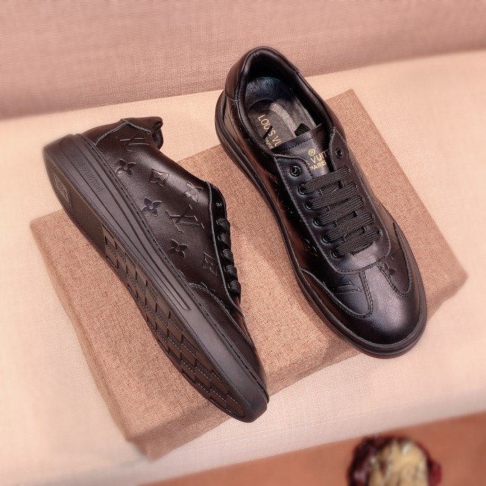 Louis Vuitton Low Top sneaker 89