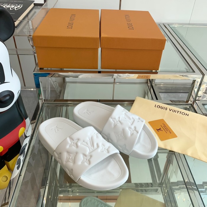 Louis Vuitton shoes WOMEN 2