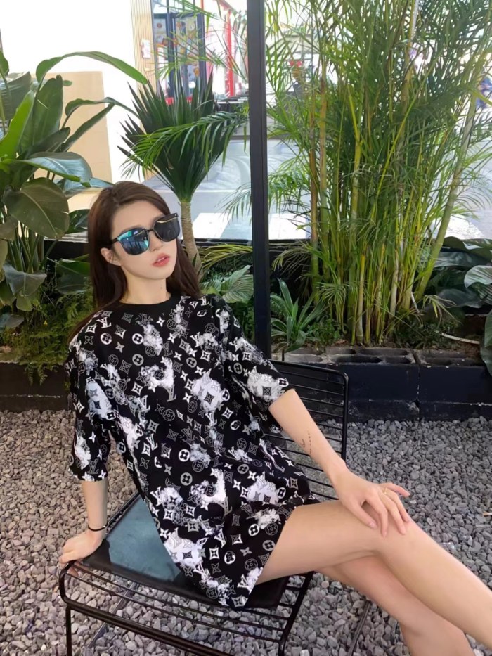 Clothes Louis Vuitton 320