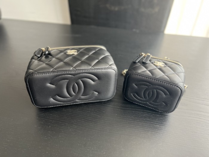 Handbag Chanel size 17 cm