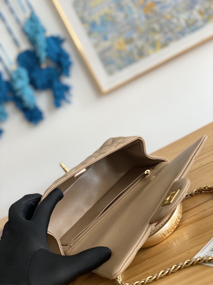 Handbag Chanel AS2431 size 20X14X7 CM