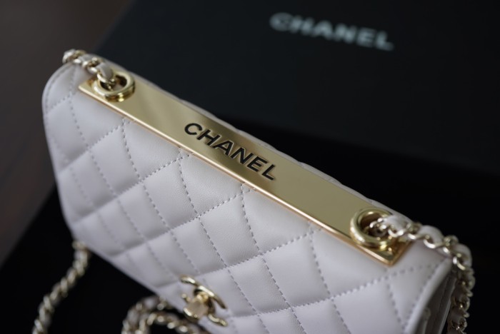 Handbag Chanel AP84456 size 19 cm