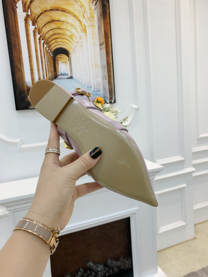 VALENTINO GARAVANI Roman Stud WOMEN 33