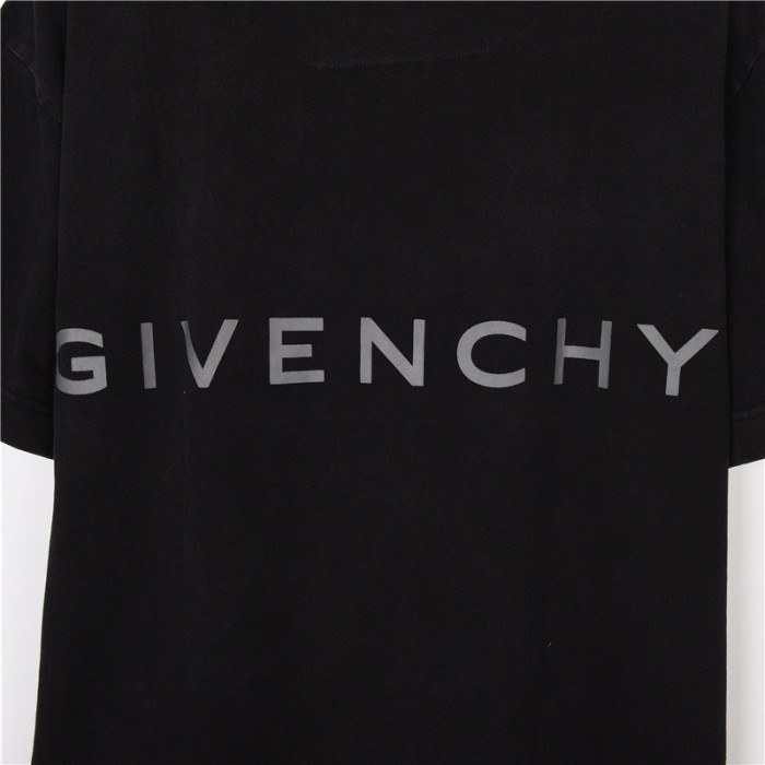 Clothes Givenchy 114