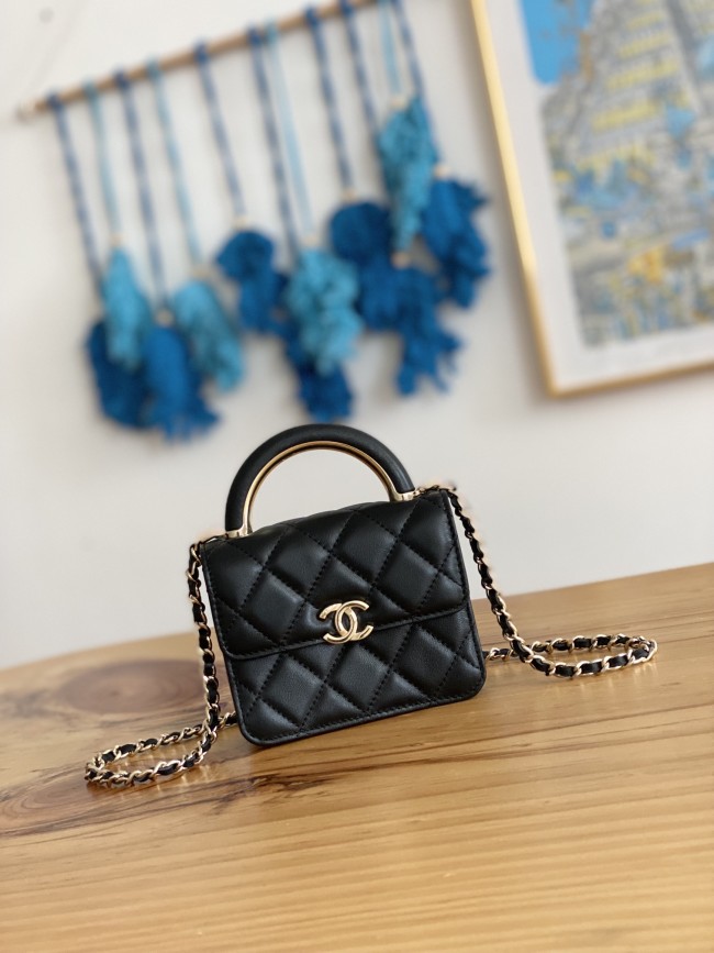 Handbag Chanel 81209 size 12.5 cm