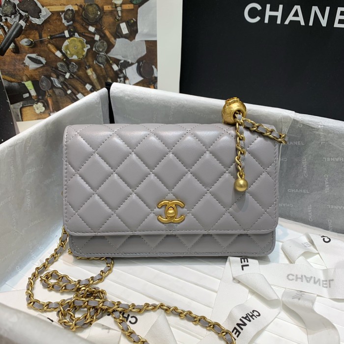 Handbag Chanel 81133 size 19 cm