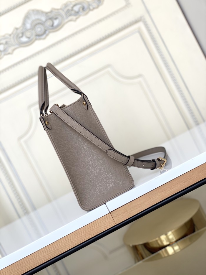 Handbag Louis Vuitton 45779 size 25 x 19 x 11.5 cm