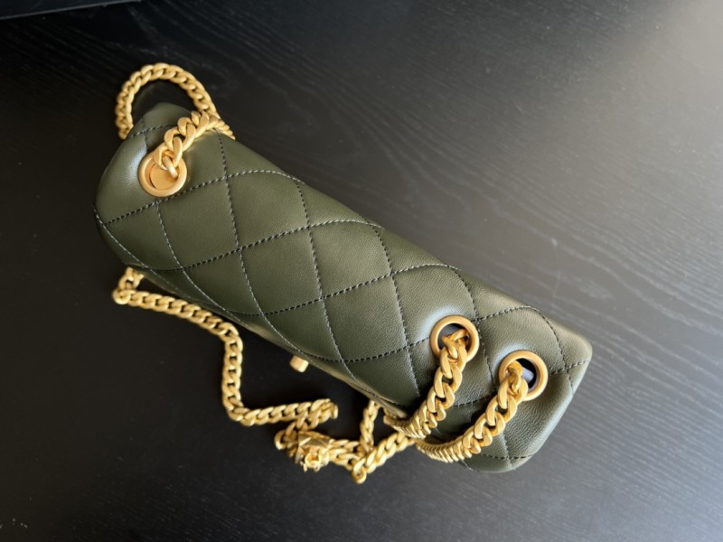 Handbag Chanel 3393 size 16cmx25cm10 cm