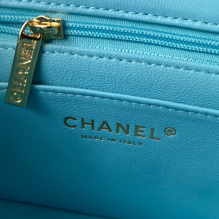 Handbag Chanel size 17 cm