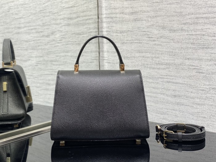 Handbag VALEXTRA size 𝟏𝟗'𝟓*𝟏𝟒*𝟗'𝟓 𝐂𝐦