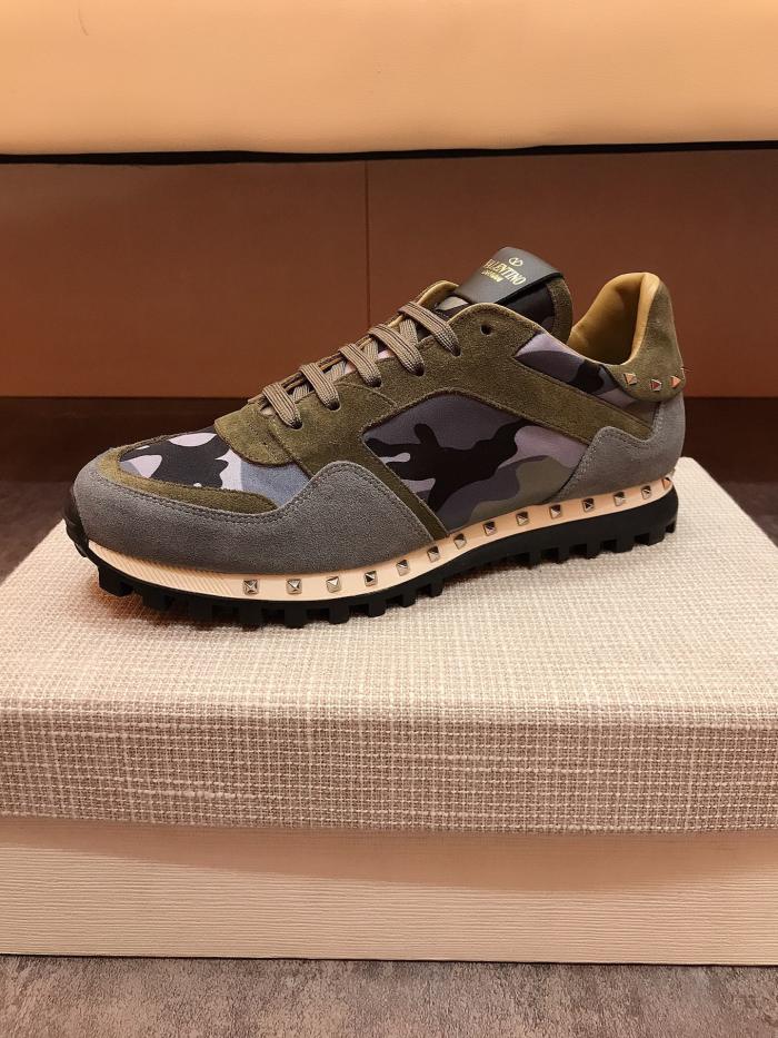 Valentino Garavani Rockrunner camouflage-print sneakers 16