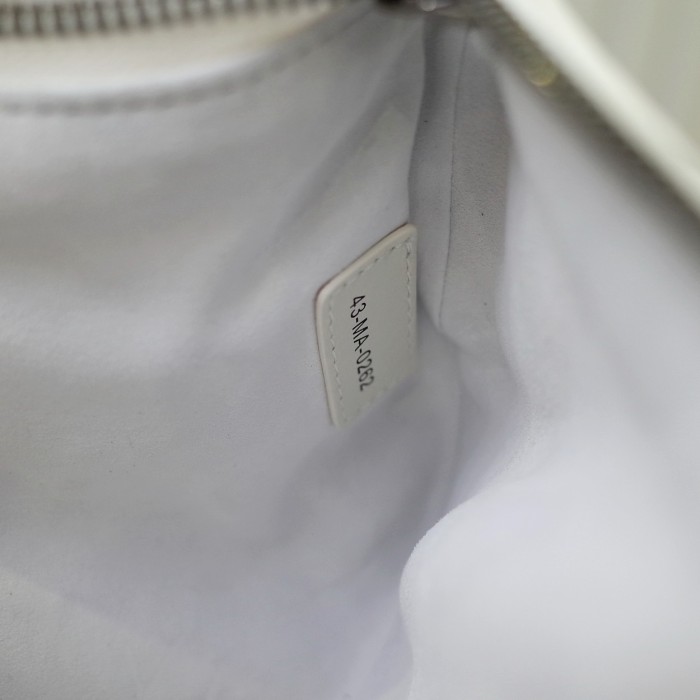 Handbag Dior size 25x16x2.5 CM