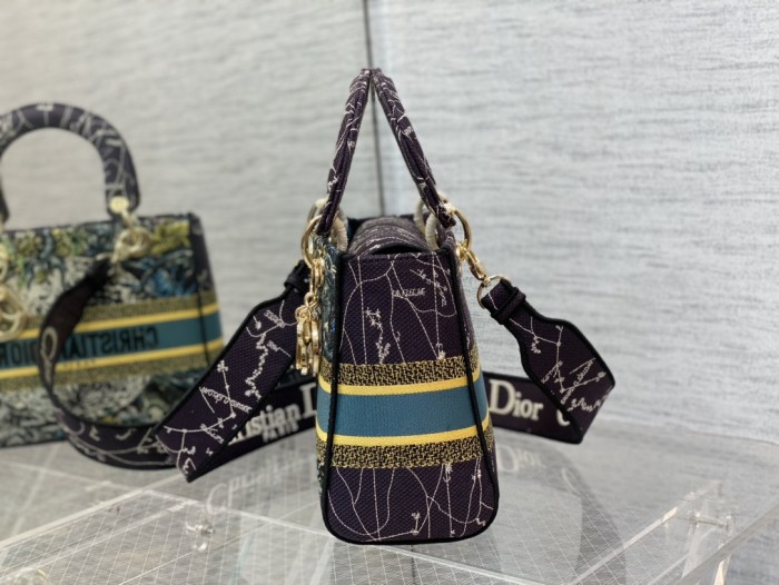 Handbag Dior size 24 cm