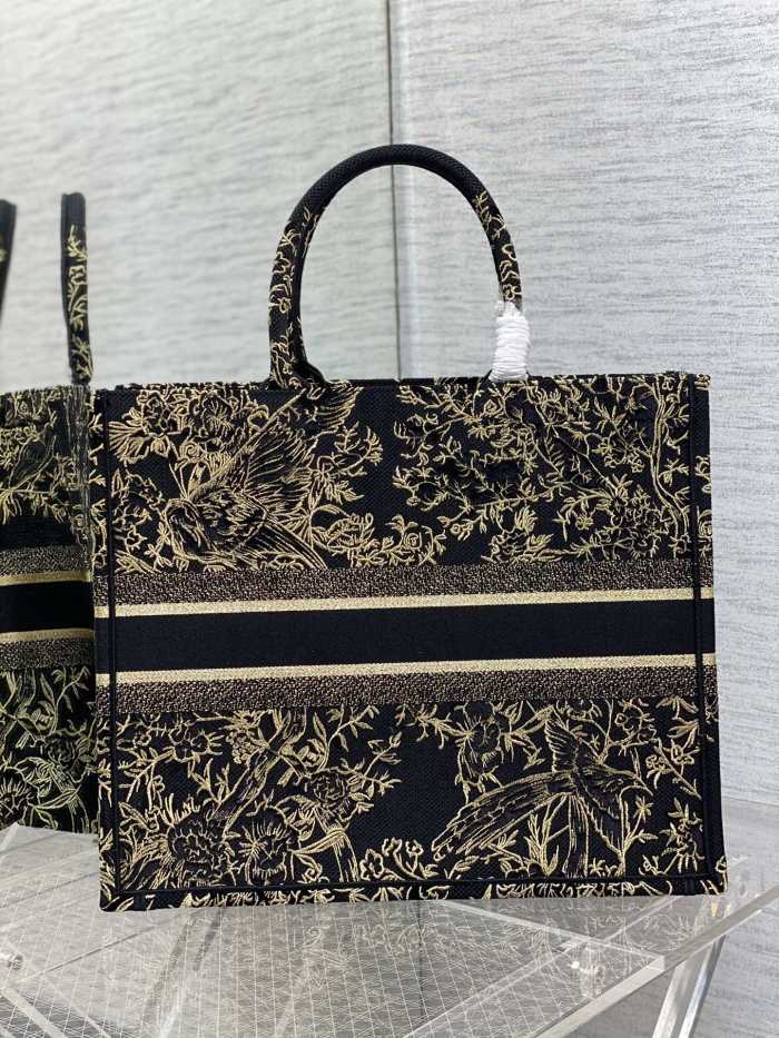 Handbag Dior size 42*18*35 cm