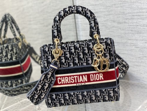 Handbag Dior size 24 cm