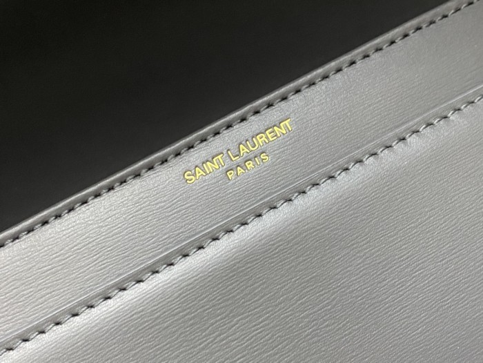 Handbags SAINT LAURENT 634305 size 23-16-6 cm