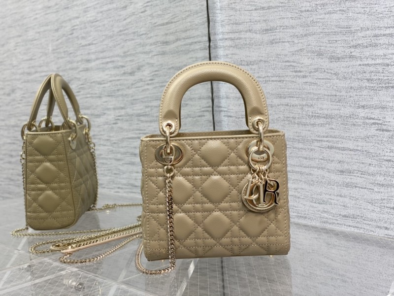 Handbag Dior size 17 cm