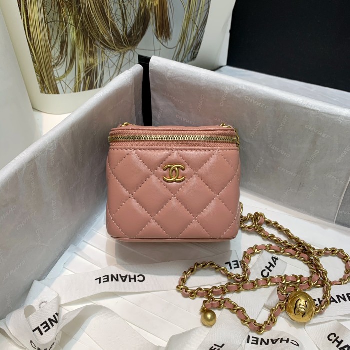 Handbag Chanel 81136 size 10.5 8.5 7 cm