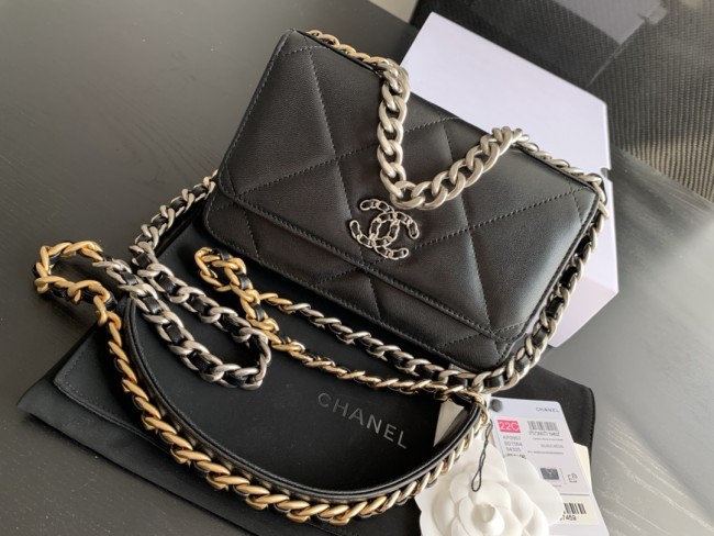Handbag Chanel 0957 size 19 cm