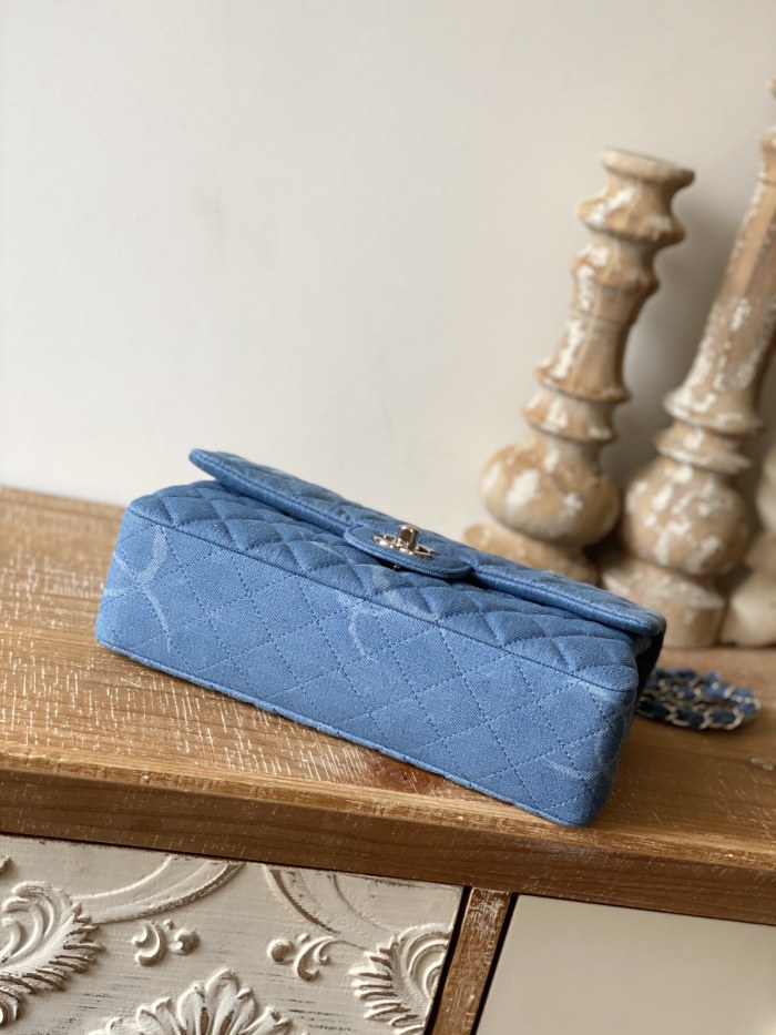 Handbag Chanel AS2071 size 25 15 6.5 cm