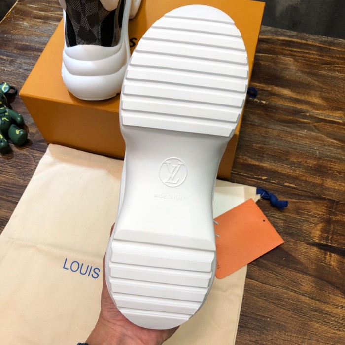 Louis Vuitton Archlight 18