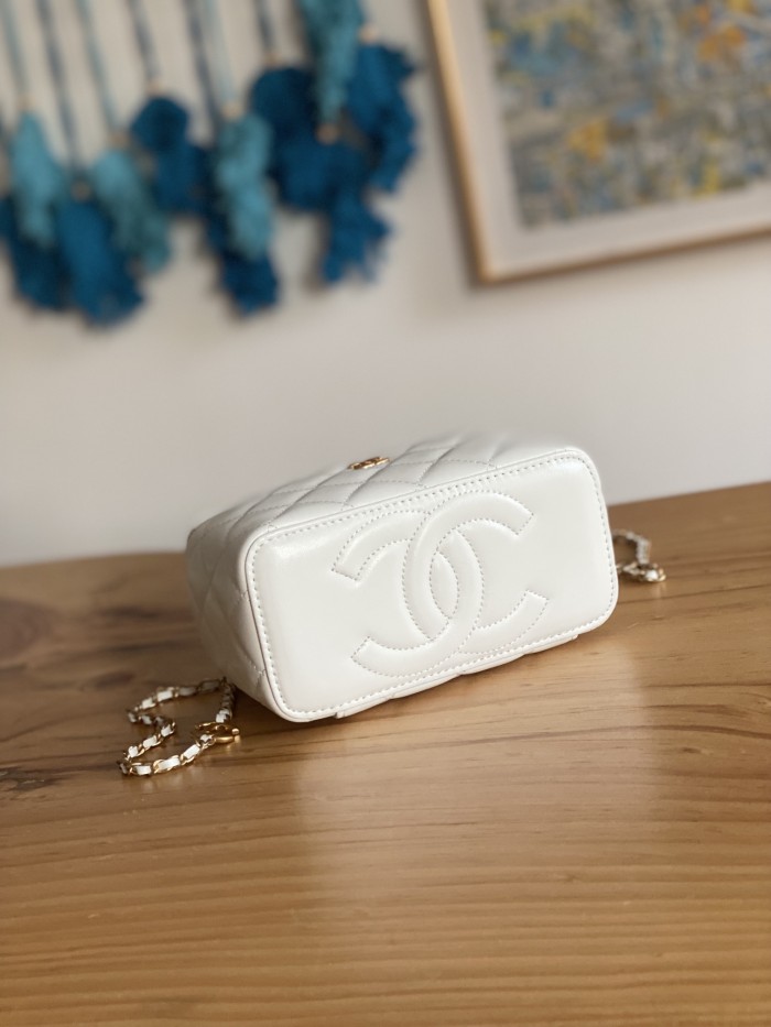 Handbag Chanel 81226 size 16.5 cm