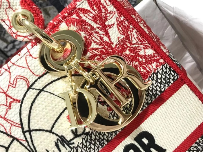 Handbag Dior M0565 size 24*20*11 cm