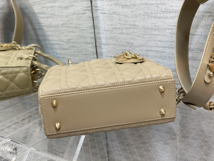 Handbag Dior size 20 cm