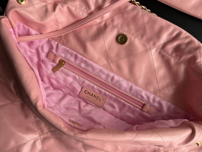 Handbag Chanel size 39cmx42cmx8 cm