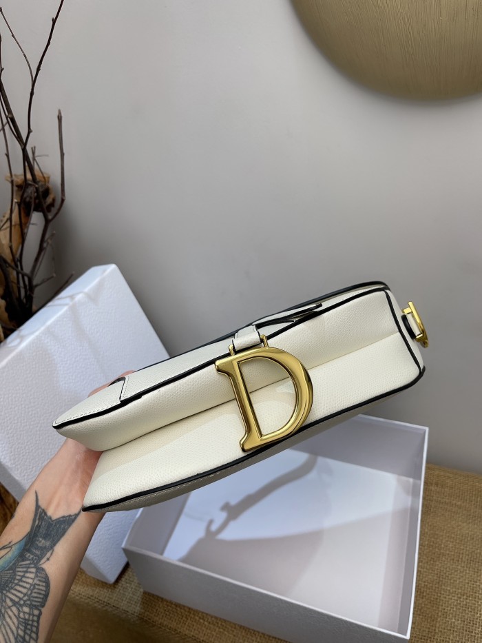 Handbag Dior size 25.5 x 20 x 6.5 cm