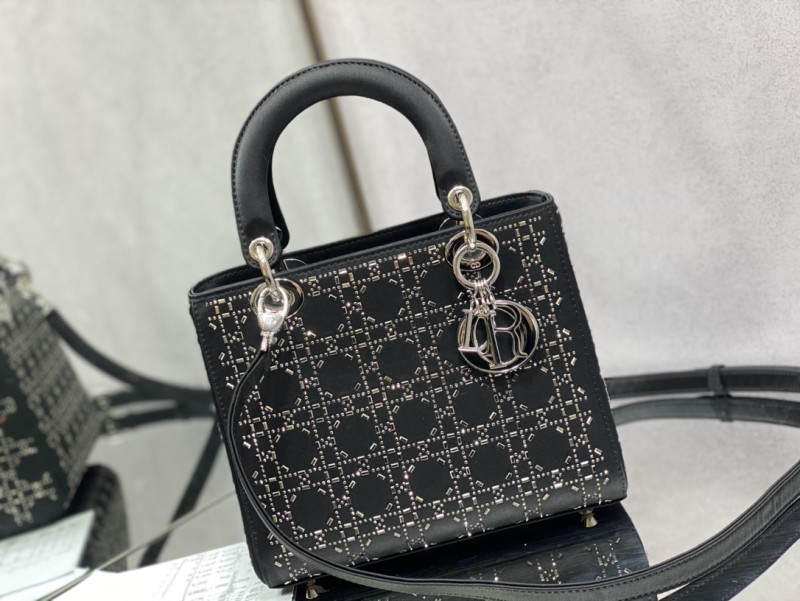 Handbag Dior size 24 cm