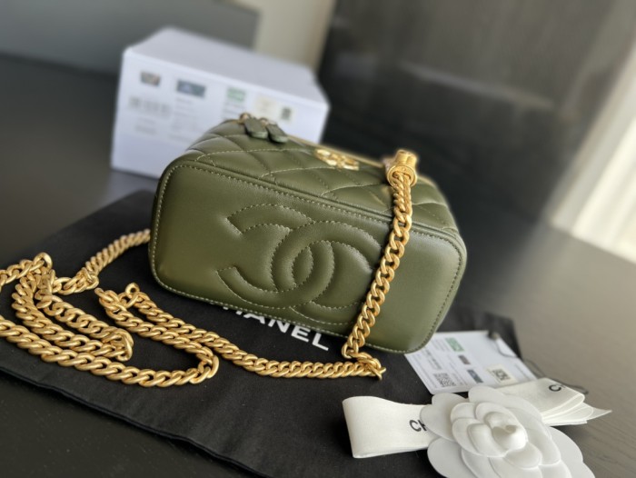 Handbag Chanel AP3044 size 17cmx9.5cmx8 cm