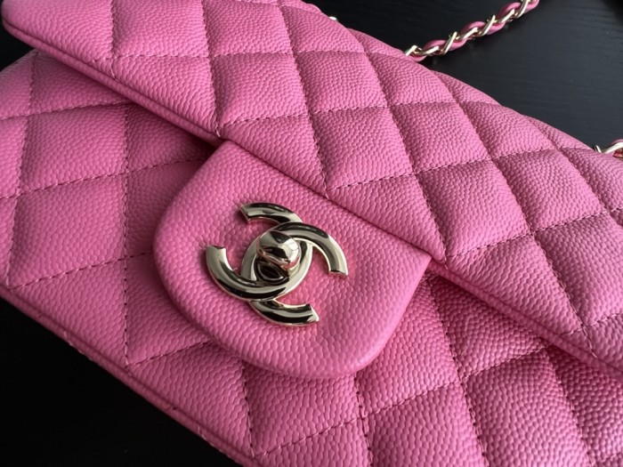 Handbag Chanel size 20 cm