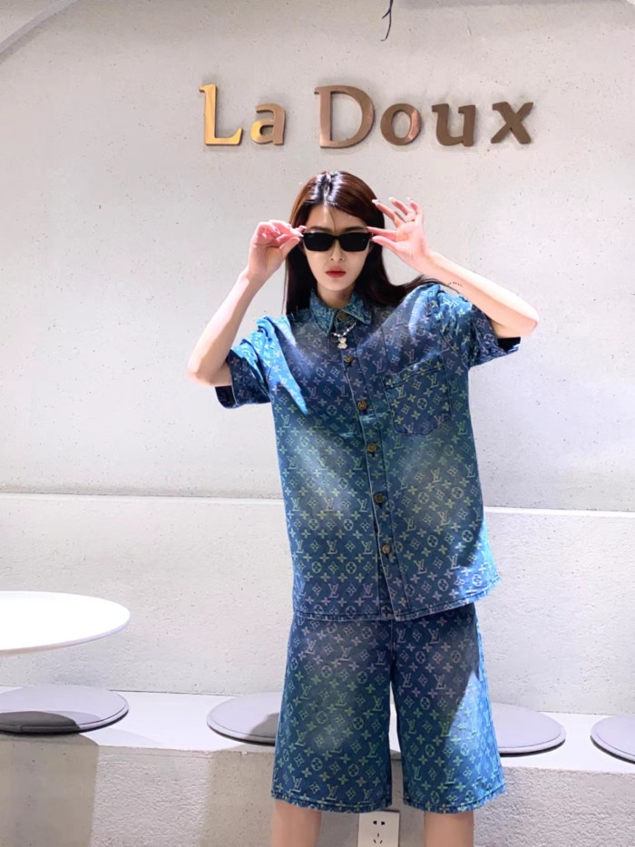 Clothes Louis Vuitton 166